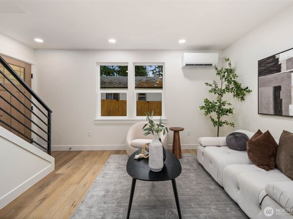 14035 2nd Avenue NW B, Seattle WA 98177