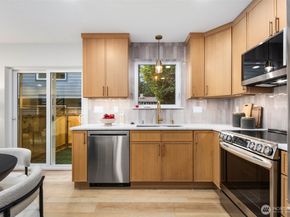 14035 2nd Avenue NW B, Seattle WA 98177