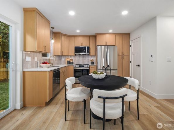 14035 2nd Avenue NW B, Seattle WA 98177