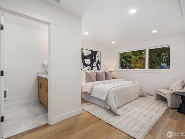 14035 2nd Avenue NW B, Seattle WA 98177