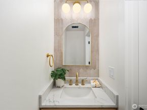 14035 2nd Avenue NW B, Seattle WA 98177