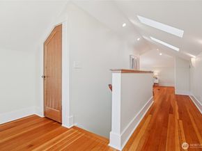 4714 4th Avenue NE, Seattle WA 98105