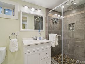 4714 4th Avenue NE, Seattle WA 98105