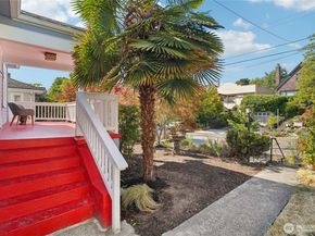 4714 4th Avenue NE, Seattle WA 98105