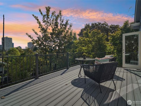 4714 4th Avenue NE, Seattle WA 98105