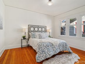 4714 4th Avenue NE, Seattle WA 98105
