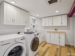 4714 4th Avenue NE, Seattle WA 98105