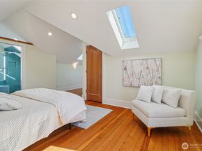 4714 4th Avenue NE, Seattle WA 98105