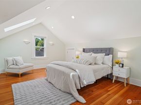 4714 4th Avenue NE, Seattle WA 98105
