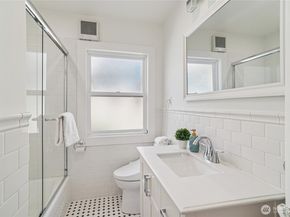 4714 4th Avenue NE, Seattle WA 98105