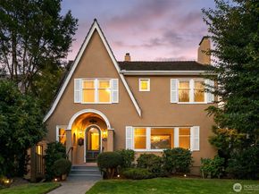 3832 48th Avenue NE, Seattle WA 98105