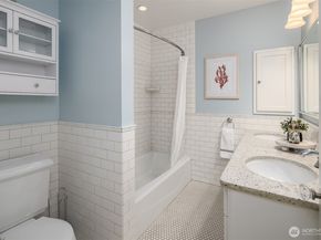 3832 48th Avenue NE, Seattle WA 98105