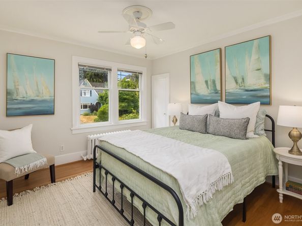 3832 48th Avenue NE, Seattle WA 98105