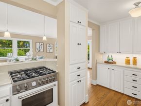 3832 48th Avenue NE, Seattle WA 98105