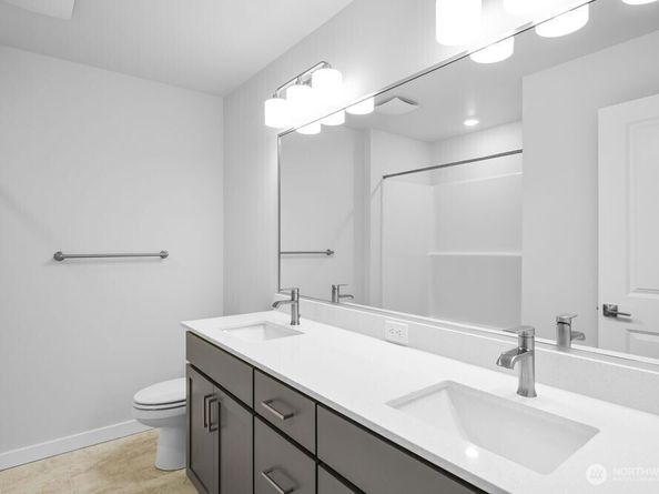 13211 NE 127th Way B, Kirkland WA 98034