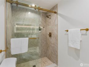 11715 SE 64th Street, Bellevue WA 98006