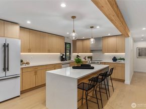 11715 SE 64th Street, Bellevue WA 98006