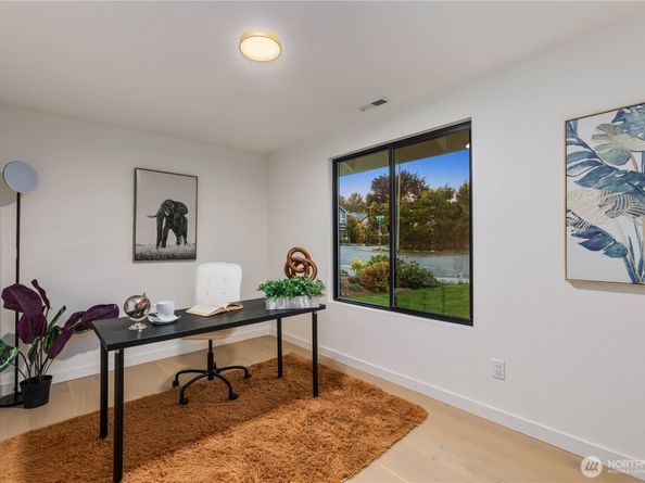 11715 SE 64th Street, Bellevue WA 98006