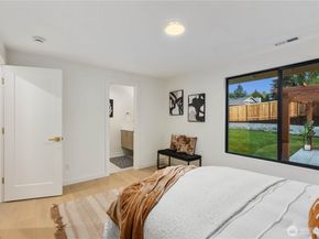 11715 SE 64th Street, Bellevue WA 98006