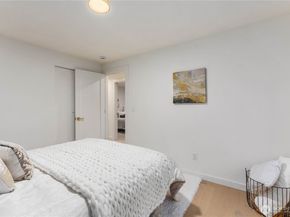 11715 SE 64th Street, Bellevue WA 98006
