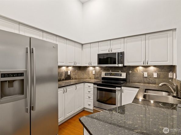 16125 Juanita Woodinville Way NE 604, Bothell WA 98011