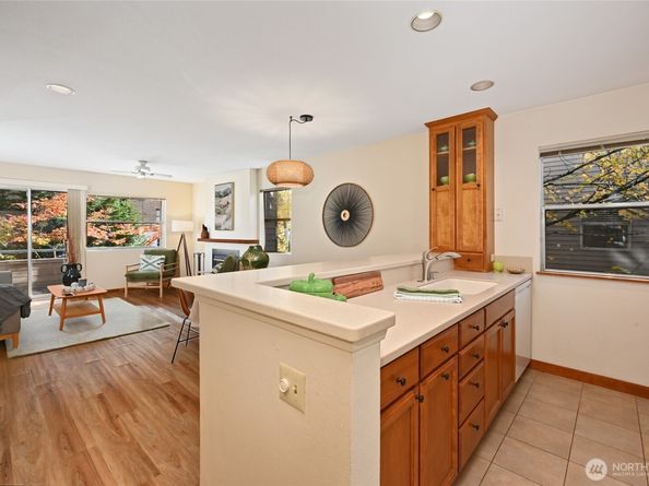 2827 Franklin Avenue E N9, Seattle WA 98102