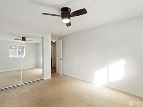 250 NE Silver Pine Drive, Bremerton WA 98311