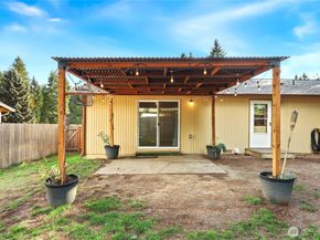 250 NE Silver Pine Drive, Bremerton WA 98311