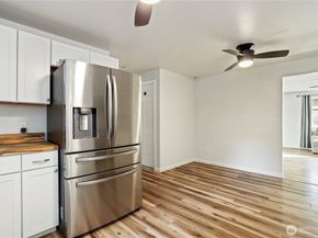 250 NE Silver Pine Drive, Bremerton WA 98311