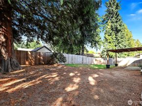 250 NE Silver Pine Drive, Bremerton WA 98311