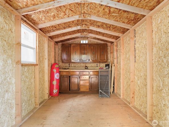 250 NE Silver Pine Drive, Bremerton WA 98311