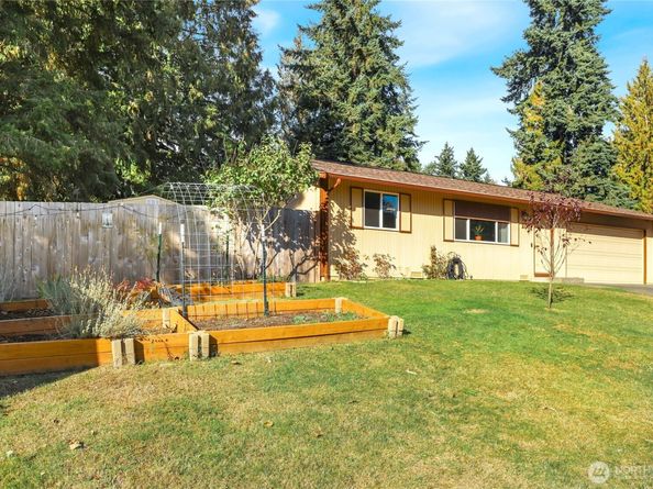 250 NE Silver Pine Drive, Bremerton WA 98311