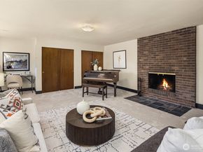 15713 37th Avenue NE, Lake Forest Park WA 98155