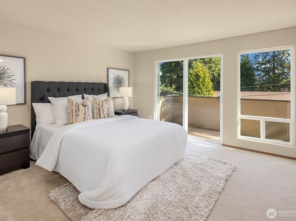 15713 37th Avenue NE, Lake Forest Park WA 98155