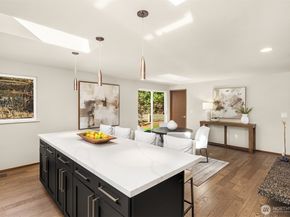 15713 37th Avenue NE, Lake Forest Park WA 98155