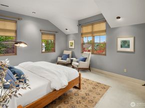 4029 Ashworth Avenue N, Seattle WA 98103