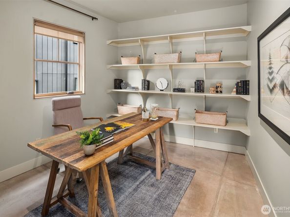 4029 Ashworth Avenue N, Seattle WA 98103