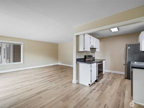 5021 Ripley Lane N 212, Renton WA 98056