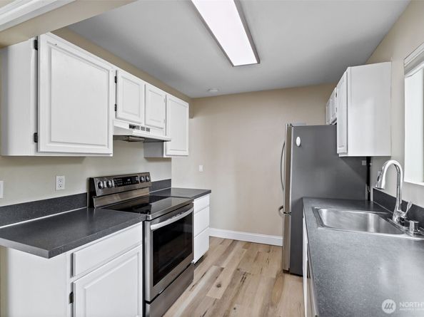 5021 Ripley Lane N 212, Renton WA 98056