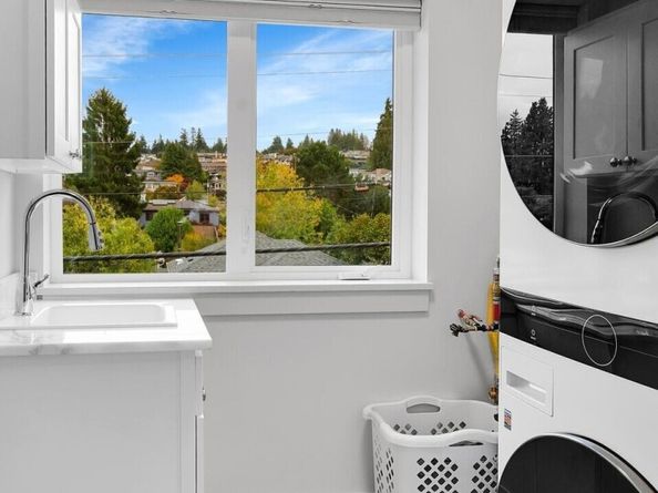 302 6th Avenue S, Edmonds WA 98020