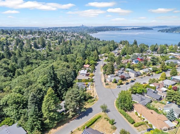 11005 Crestwood Drive S, Seattle WA 98178