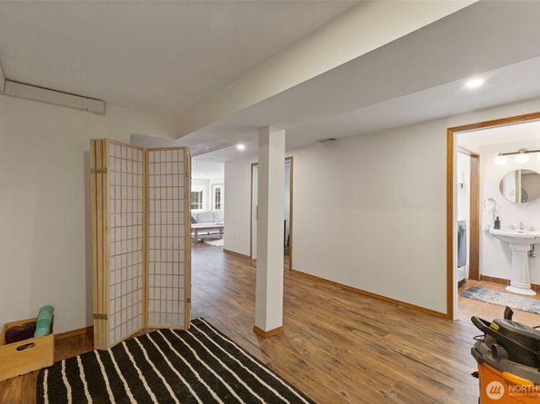 11005 Crestwood Drive S, Seattle WA 98178