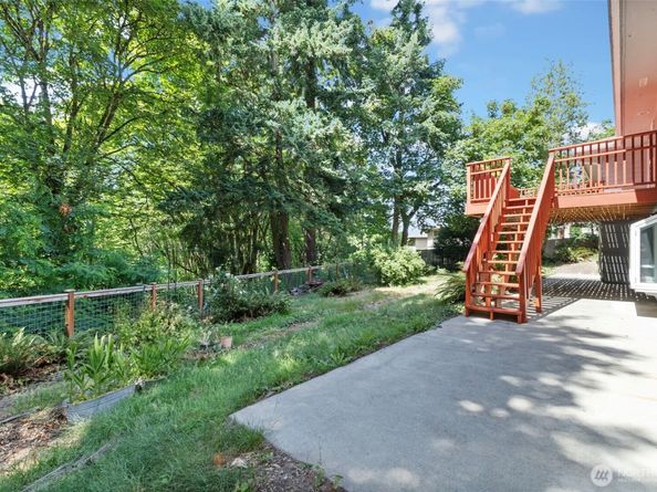11005 Crestwood Drive S, Seattle WA 98178