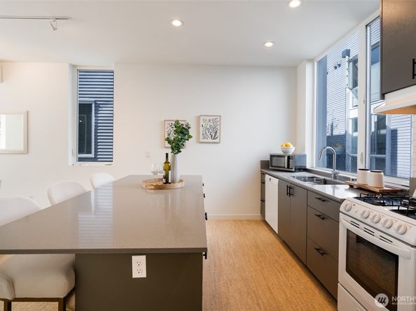833 S Cloverdale Street A, Seattle WA 98108