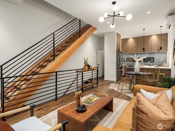 2236 Fairview Avenue E B, Seattle WA 98102