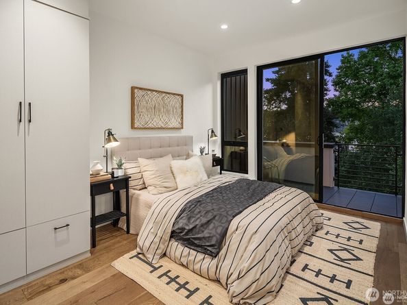 2236 Fairview Avenue E B, Seattle WA 98102