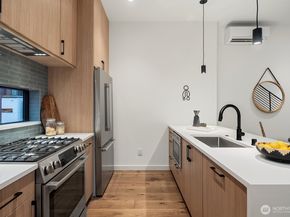 2236 Fairview Avenue E B, Seattle WA 98102