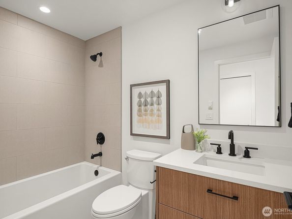 2236 Fairview Avenue E B, Seattle WA 98102