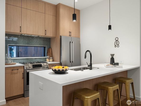 2236 Fairview Avenue E B, Seattle WA 98102