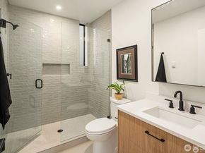 2236 Fairview Avenue E B, Seattle WA 98102